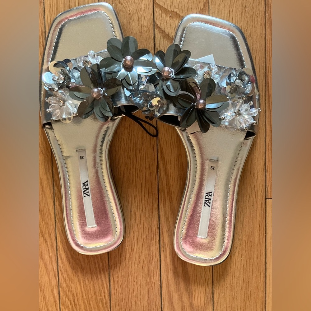 NWT! Brand New and never worn metallic sandals with embellished flowers